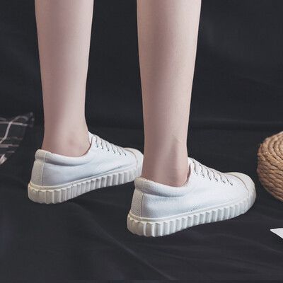 

2018 fall new hundred lap student chic board shoes ins super hot port wind cloth shoes Korean version street patting canvas women