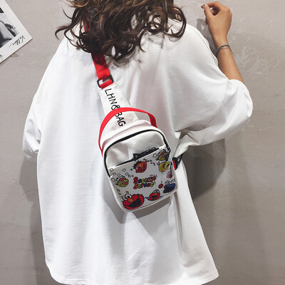 

Chest bag female diagonal small bag female 2019 new Korean version of the wild Harajuku student bag cartoon Sesame Street canvas bag