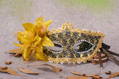 

FUNNYBUNNY Masquerade Mask for Women Mardi Gras Mask with Flower White Lace hollow out princess mask