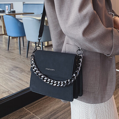 

New small square bag female 2019 new wave fashion retro matte Korean version of the wild Messenger bag ins super fire package