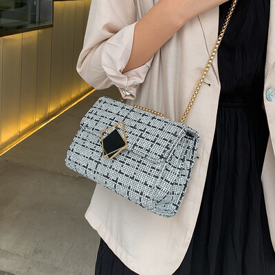 

Net red small bag female bag 2019 new fashion woolen chain bag wild shoulder bag ins foreign gas Messenger bag