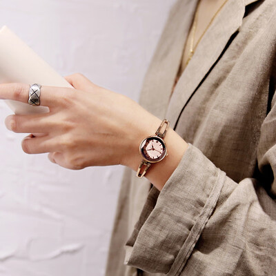 

Bracelet tide Korean style simple chic fashion temperament quartz watch retro art ins small dial bracelet watch female