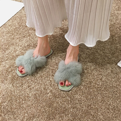 

Internet celebrity sandals&slippers women wear autumn Korean version of casual hairy shoes with open toes&flat soles