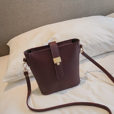 

Net red black big bag belt decorative bucket bag female 2018 new shoulder bag female bag Messenger bag handbag