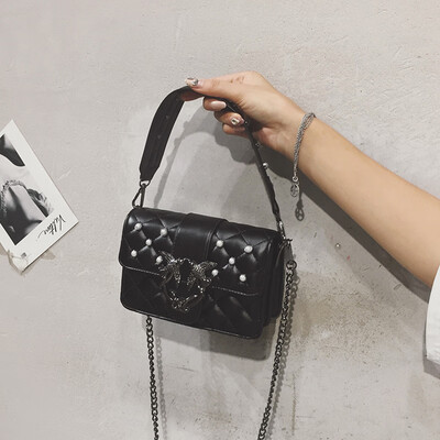 

Womens bag 2019 new fashion pearl chain bag summer small fresh messenger bag wild ins chain shoulder bag