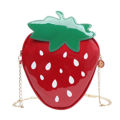 

Girl Cute Strawberry Chain Shoulder Bags Women Patent Leather Crossbody Bag