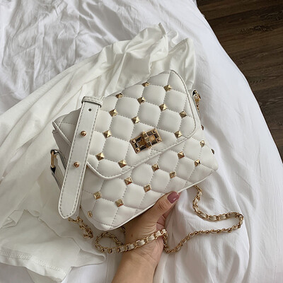 

Senior sense of foreign style womens bag summer Lingge chain bag new 2019 rivet buckle bag ins Messenger bag