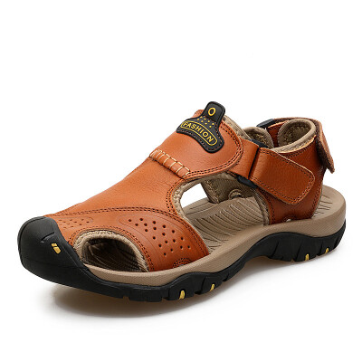 

New summer sandals mens leather baotou beach shoes leather non-slip outdoor breathable wild casual mens shoes