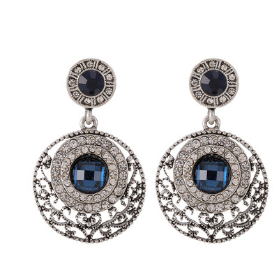 

Personality Allergy Set Diamond Hollow Earrings