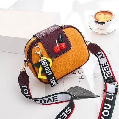 

On the new womens bag tide Korean version of Joker shoulder bag messenger bag girl fashion casual simplicity