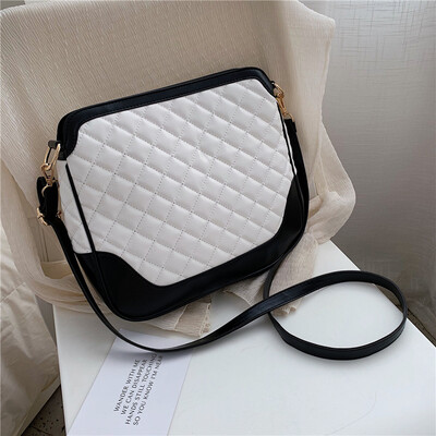 

Small fragrance rhombic embroidered line bag female 2019 new Korean version of the wild single shoulder slung fashion large capacity small square bag