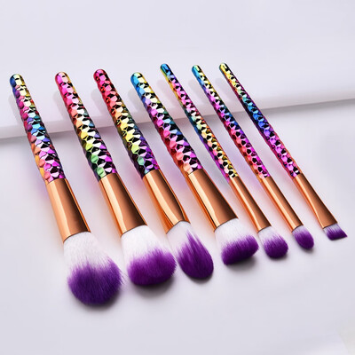 

Toponeto 7 Pcs Makeup Brushes With A Honeycomb Eye Shadow Makeup Brush Set