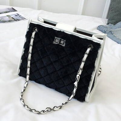 

Ins super fire small bag 2019 autumn&winter new womens bag Korean version of the rhombic embroidery line fashion shoulder slung hairy bag