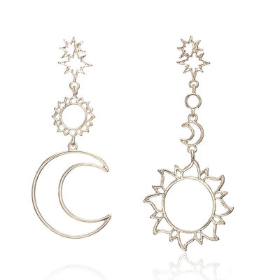 

EK433 Exquisite Bohemia Hollow out Star Sun Moon Drop Earrings Women Asymmetrical Metal Vintage Geometric Earring Long Oorbellen