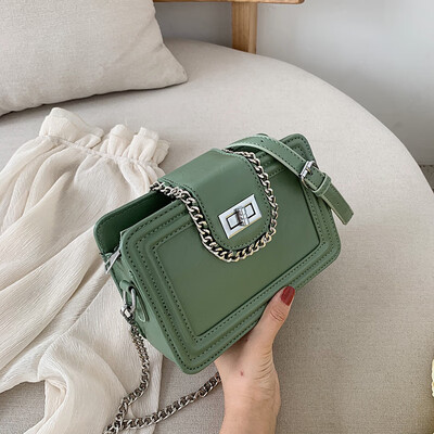 

Girls small bag new Korean fashion wild shoulder Messenger bag chain small square bag tide