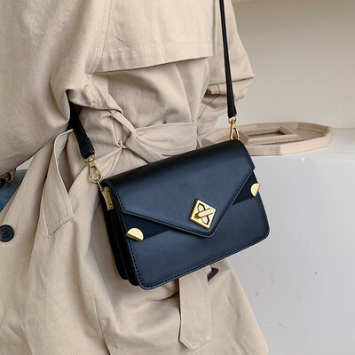 

Ins super fire small bag female 2019 new Korean version of the foreign small square bag fashion simple wild single shoulder Messenger bag