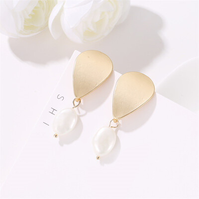 

Korean Version Women Wild Baroque Freshwater Pearl Sleek Minimalist Sweet Exaggerated Personality Retro Long Pattern Earrings