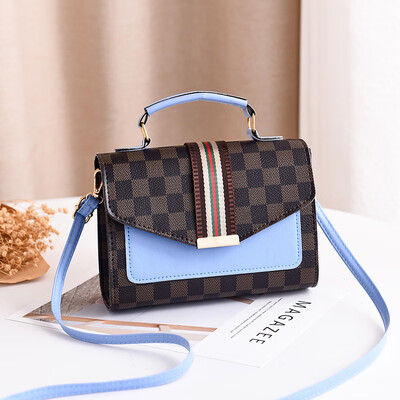 

In autumn&winter the fashion trend of Xingang girls in the Korean version of Joker retro slung shoulder bag small square bag