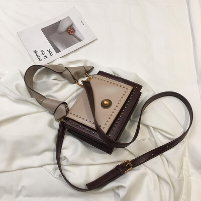 

Hong Kong wind retro rivet portable small bag women 2019 new Korean Joker net red contrast color shoulder Messenger bag