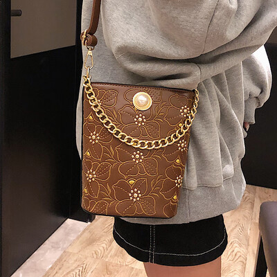 

Net red crossbody bag female 2019 new Korea chic wild retro chain portable small bag shoulder bucket bag
