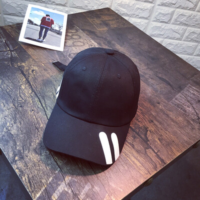 

The hat the spring summer the letter the womens Korean-style baseball cap the street-hop the street-hop the couple