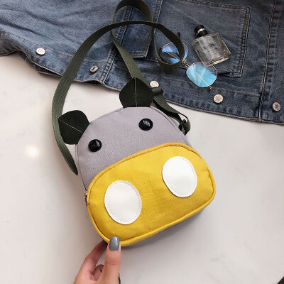 

2019 new fashion cartoon cute little hippo girl shoulder messenger bag casual wild hit color canvas bag