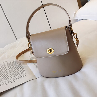 

Advanced sense bag foreign air bag 2019 new wave Korean version of the wild Messenger bag simple fashion texture bucket bag