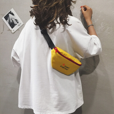 

Sports small bag female 2019 new wave Korean fashion wild chest bag ins super fire small fresh girl pocket