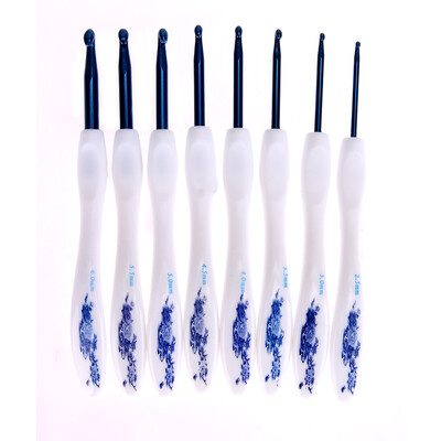 

8pcs Blue&White Porcelain Handle Aluminium Crochet Hooks Set