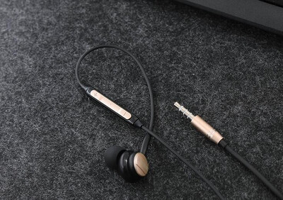 

Sports ear headphones computers mobile phones computers flat panel general wire control&wheat stereo phone earphones