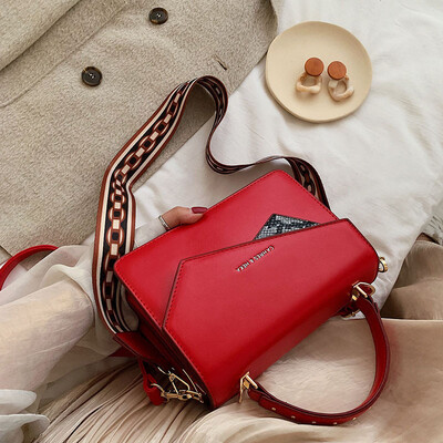 

New texture bag female 2019 new Korean fashion casual popular wild shoulder bag shoulder slung small square bag