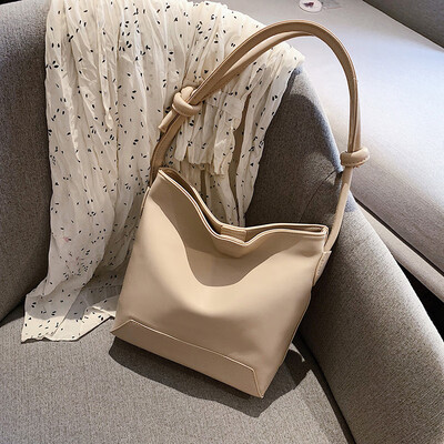 

2019 Korean version of the new large capacity leisure special bag students literature&art simple travel shopping single should