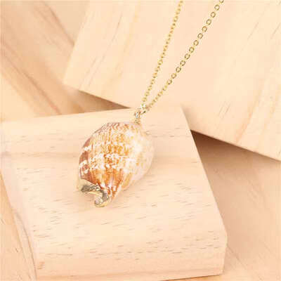 

2019 Bohemian Conch Shell Necklace For Women Gold Color Chain Seashell Pendant Necklace Summer Female Jewelry