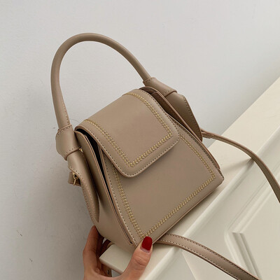 

Super Fire Woman SpringSummer 2019 New Korean version of Joker Embroidered Line Single Shoulder Small Square Bag Handbag Crossbod