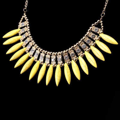 

Trendy Women Elegant Simple Fashion Statement Charm Chokers Necklace