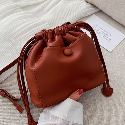 

Bucket bag 2019 new Korean version of simple womens bag Fu Gusen small fresh single shoulder slanted leisure bag