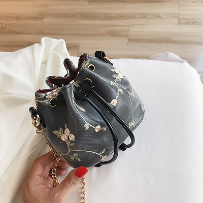 

Summer new lace chain bag female 2019 new Korean version of the wild single shoulder slung fashion casual bucket bag