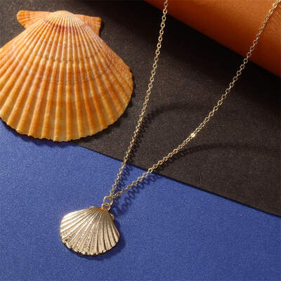 

New Design Fashion Starfish Shell Pendant Necklaces For Women Vintage Alloy Cowrie Shell Choker Bohemian Necklace Ocean Jewelry