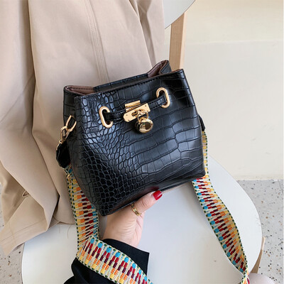 

Beibao Fugu hundred bucket bag female bag 2019 Korean version of the new crocodile pattern embossed single shoulder oblique satche