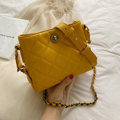 

Retro lock bag chic Lingge chain womens bag new 2019 net red bucket bag ins Messenger bag tide