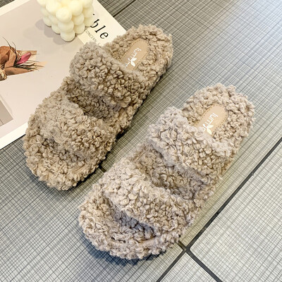 

New Early Autumn 2019 sweet net red cross flat bottom towing womens fashion thick base outside the wool slipper
