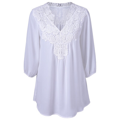 

Plus Size Sweet Crochet Spliced Tunic Blouse