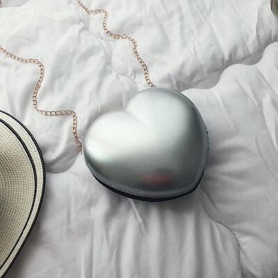 

Advanced sense bag foreign women handbag 2019 new fashion love heart-shaped mini chain Messenger bag female wild ins