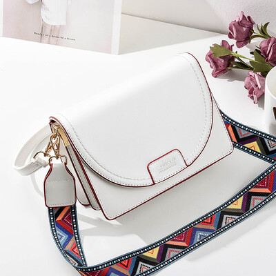 

On the new female bag tide Korean version fashion 100 summer women single shoulder bag oblique satchel summer model