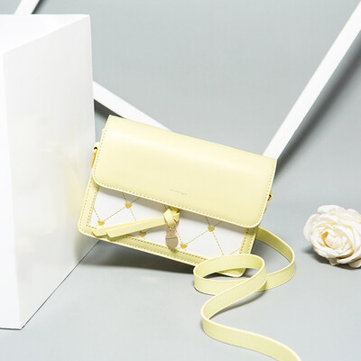 

Ins Super Fire Girls Upstream Korean Single Shoulder Messenger Bag Fashion Joker Student Leaning