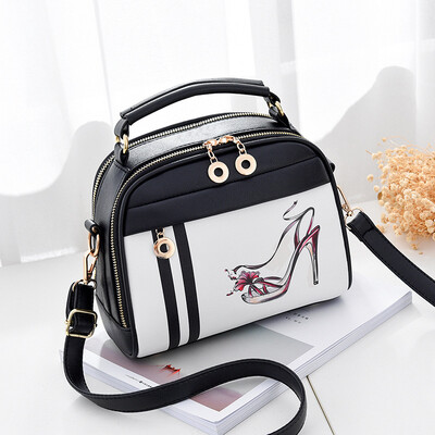 

Female bag 2018 new wild small square bag summer personality single shoulder Messenger bag Korean version of the tide bag female one generation
