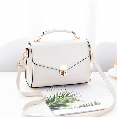 

On the new ins single shoulder slant bag woman summer version of the Korean version of 100 leisure womens bag fashion envelope fa