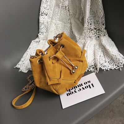 

Ins Super Fire bag Girl 2019 New Korean version of retro fashion single shoulder slant bag sanding fan you bucket bag