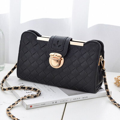 

Shoulder bag preparation shoulder bag five-color preparation shoulder bag new five-color preparation shoulder bag