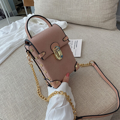 

Ins simple mobile phone small bag fashion frosted rivet bag new 2019 womens small square bag shoulder Messenger bag